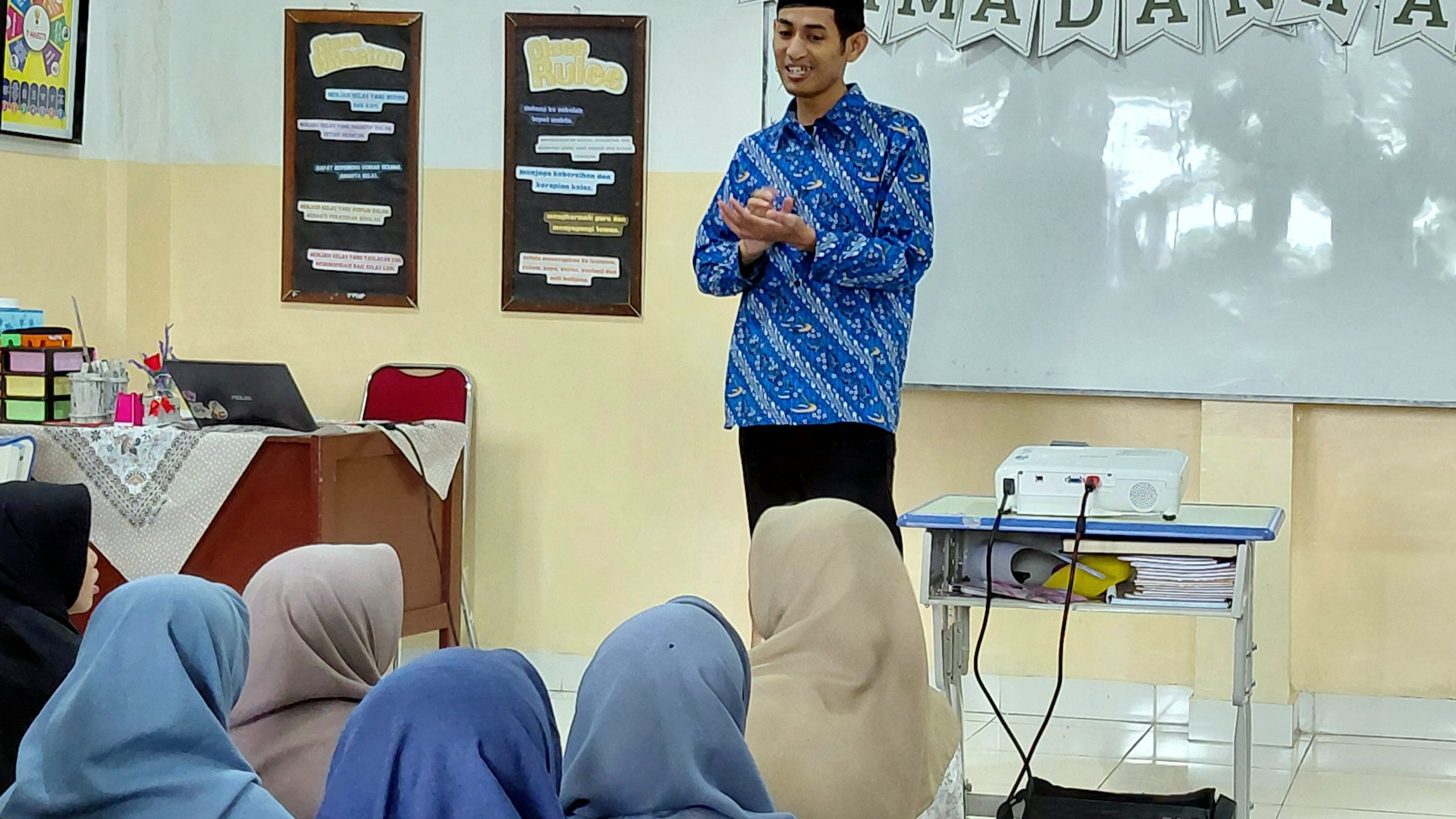 SMPIT Auladi Semabor